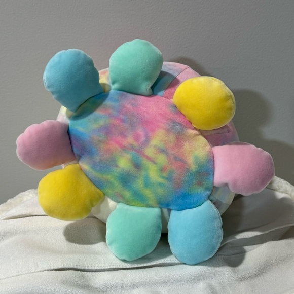 SQUISHMALLOWS Opal the Octopus - Picture 3 of 3
